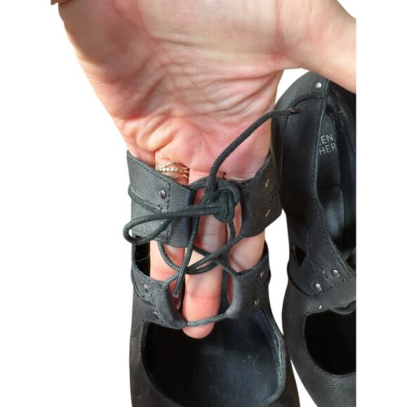 Eileen Fisher Black Leather Seamed Detail Laceup Closed Toe Wedge Heels - 7 - Picture 11 of 11